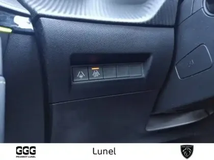 Photo 12 Peugeot 208  PureTech 100 S&S EAT8