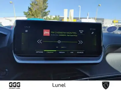 Photo 18 Peugeot 208  PureTech 100 S&S EAT8