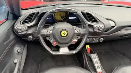 Photo 34 Ferrari 488  4.0 V8 670ch Spider