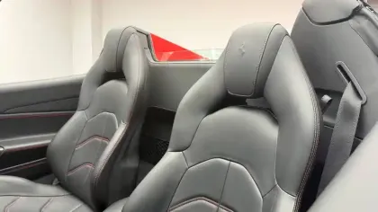 Photo 55 Ferrari 488  4.0 V8 670ch Spider