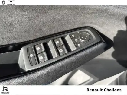 Photo 21 Renault Espace  1.2 E-Tech full hybrid 200ch esprit Alpine 7 places - 24