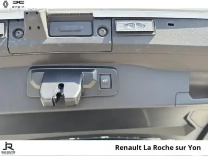 Photo 13 Renault Scenic  E-Tech Electric 220ch Techno esprit Iconic grande autonomie -24