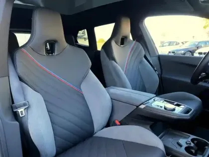 Photo 23 BMW Ix  xDrive45 408ch M Sport