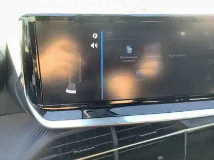 Photo 41 Peugeot 2008  Hybrid 145 e-DCS6