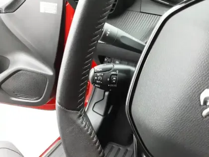 Photo 19 Peugeot 208  Electrique 50 kWh 136ch