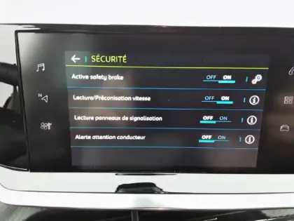 Photo 30 Peugeot 208  Electrique 50 kWh 136ch