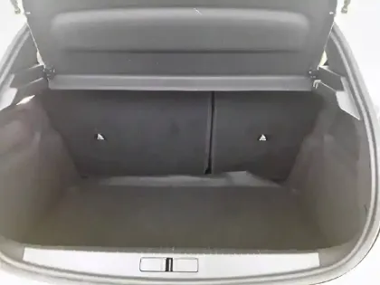 Photo 25 Peugeot 208  Hybrid 100 e-DCS6