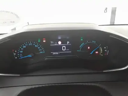 Photo 32 Peugeot 208  Hybrid 100 e-DCS6