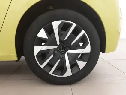 Photo 30 Peugeot 208  Hybrid 100 e-DCS6