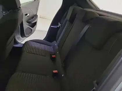 Photo 11 Peugeot 208  Hybrid 100 e-DCS6