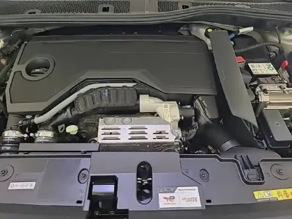 Photo 14 Peugeot 208  Hybrid 100 e-DCS6