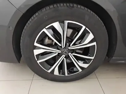 Photo 12 Peugeot 508  SW Hybrid 180 e-EAT8