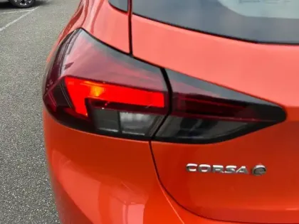 Photo 38 Opel Corsa  Electrique 136 ch & Batterie 50 kWh