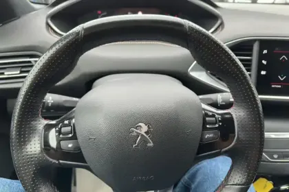Photo 40 Peugeot 308  PureTech 130ch S&S BVM6