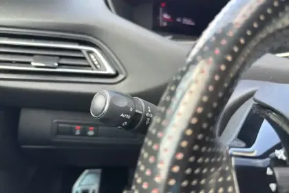 Photo 20 Peugeot 308  PureTech 130ch S&S BVM6