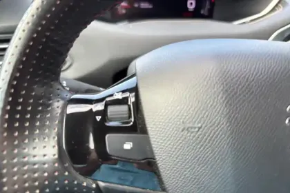 Photo 18 Peugeot 308  PureTech 130ch S&S BVM6