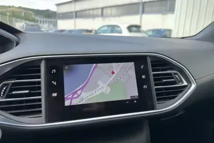 Photo 24 Peugeot 308  PureTech 130ch S&S BVM6