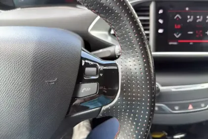 Photo 19 Peugeot 308  PureTech 130ch S&S BVM6