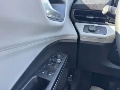 Photo 5 Ford Puma Gen-E 168ch Standard Range 43 kWh Premium