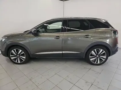 Photo 7 Peugeot 3008  HYBRID4 300ch GT e-EAT8 11cv