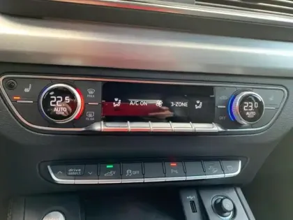 Photo 29 Audi Q5  50 TFSI e 299ch S line quattro S tronic 7