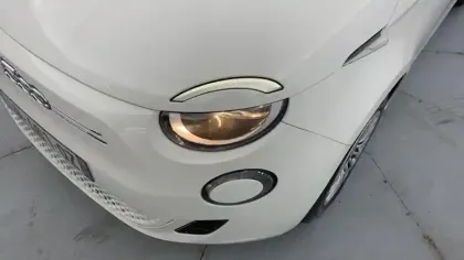 Photo 10 Fiat 500  e 95 ch Nouvelle 