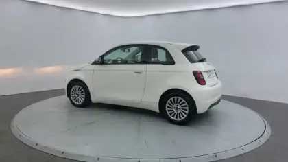 Photo 19 Fiat 500  e 95 ch Nouvelle 