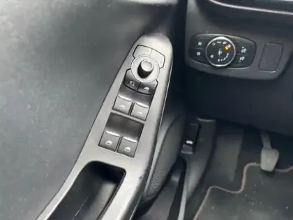 Photo 11 Ford Puma  1.0 Flexifuel 125 ch mHEV S&S BVM6 ST-Line