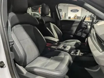 Photo 24 Ford Mustang mach-E  Extended Range 99kWh 487ch GT AWD