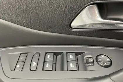 Photo 51 Peugeot 308  PureTech 130ch S&S EAT8