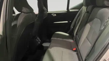 Photo 31 Volvo Xc40  B3 163 ch DCT7