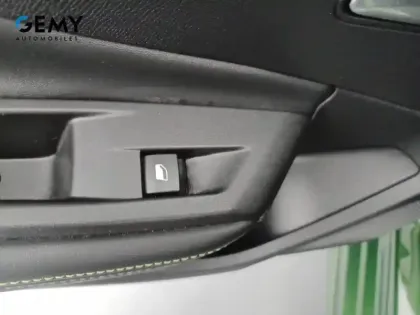 Photo 19 Peugeot 308  PureTech 130ch S&S EAT8