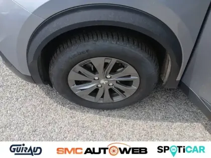 Photo 32 Peugeot 2008  PureTech 130 S&S BVM6