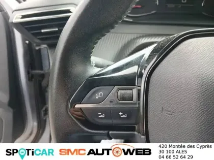 Photo 15 Peugeot 2008  PureTech 130 S&S BVM6