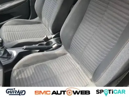 Photo 30 Peugeot 2008  PureTech 130 S&S BVM6