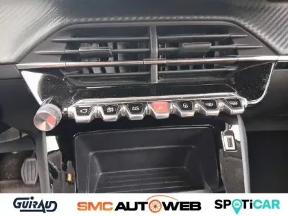 Photo 39 Peugeot 2008  PureTech 130 S&S BVM6