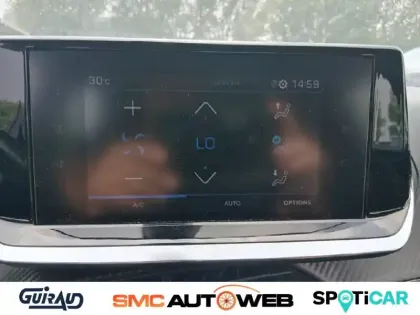 Photo 40 Peugeot 2008  PureTech 130 S&S BVM6