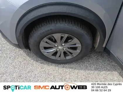 Photo 10 Peugeot 2008  PureTech 130 S&S BVM6