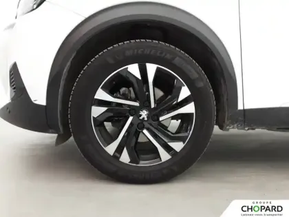 Photo 11 Peugeot 2008  PureTech 100 S&S BVM6