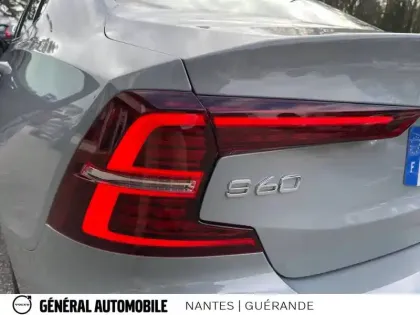 Photo 23 Volvo S60  B4 197 ch DCT7