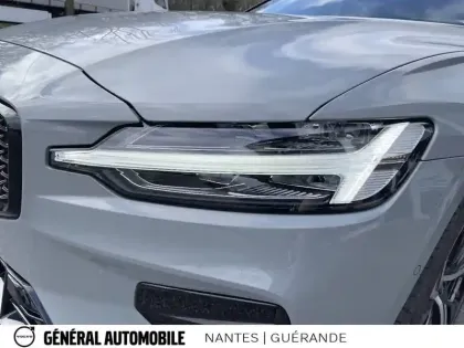 Photo 24 Volvo S60  B4 197 ch DCT7