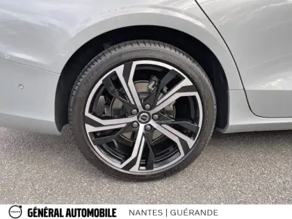 Photo 8 Volvo S60  B4 197 ch DCT7