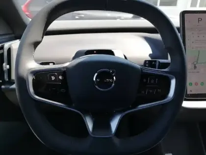 Photo 7 Volvo Ex30  Single 272 ch 1EDT