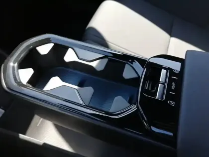 Photo 11 Volvo Ex30  Single 272 ch 1EDT