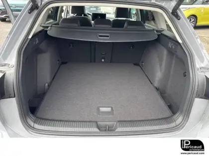 Photo 24 Volkswagen Golf  SW 1.5 eTSI EVO2 150 DSG7