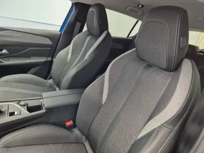 Photo 31 Peugeot 308  PureTech 130ch S&S BVM6