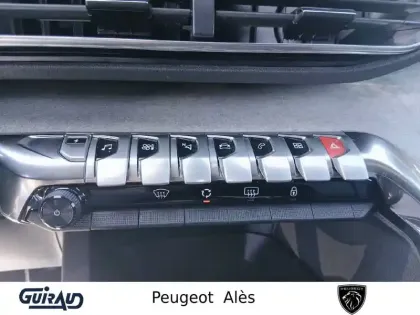 Photo 104 Peugeot 3008  Hybrid 225 e-EAT8