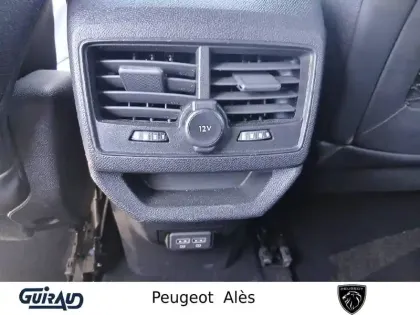 Photo 101 Peugeot 3008  Hybrid 225 e-EAT8