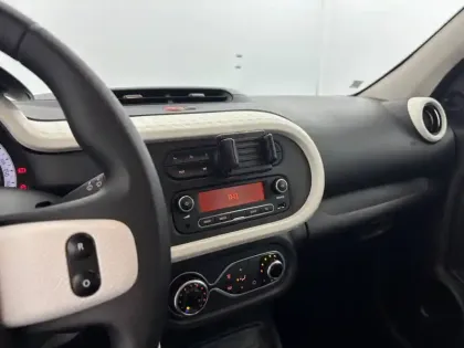 Photo 37 Renault Twingo  III Achat Intégral - 21