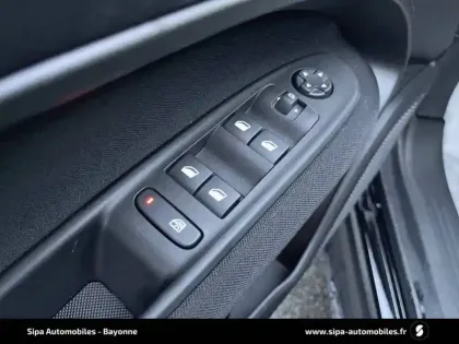 Photo 29 Fiat 600 e 54 kWh 156 ch